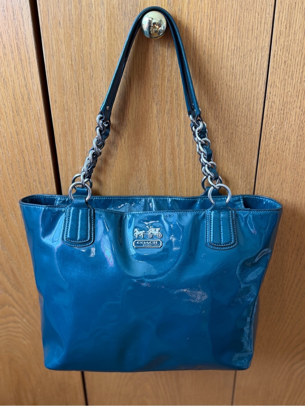 Coach Chelsea patent leather shoulder bag